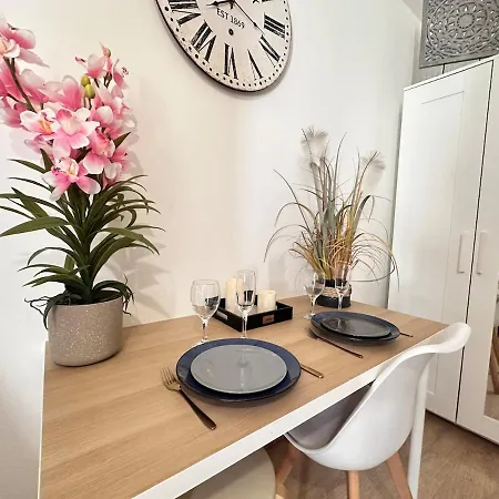 Chavalliaud 12 Cocon En Rdc Proche Centre-ville Apartment